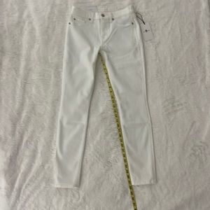 7 For All Mankind Jeans. White. Size 27. 28 inch inseam.